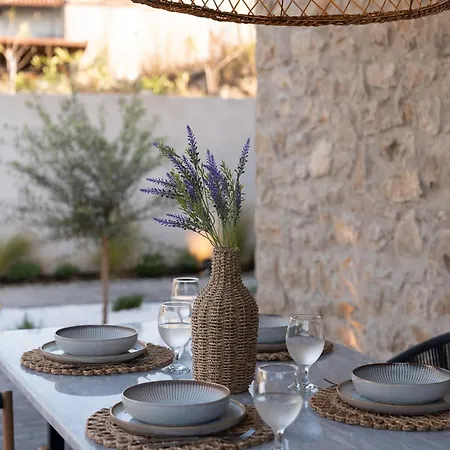 Villa Olea Stone *