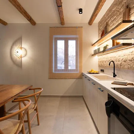 Villa Olea Stone *